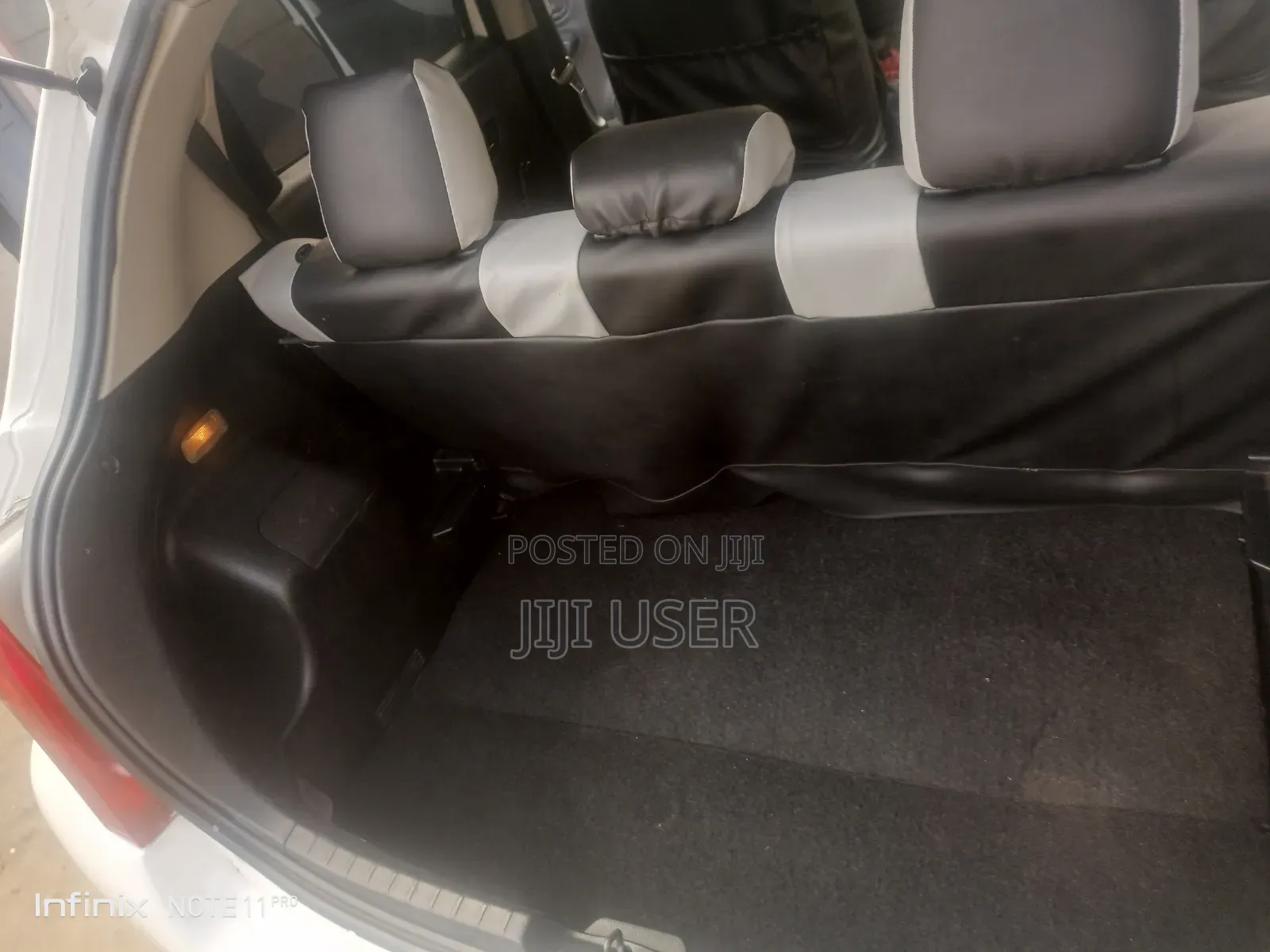 Toyota Vitz 1.0 FWD 5dr 2013 White