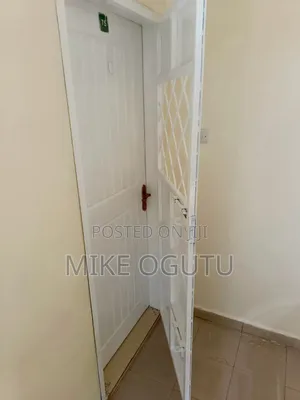 3bdrm Apartment in Nyayo Estate for rent