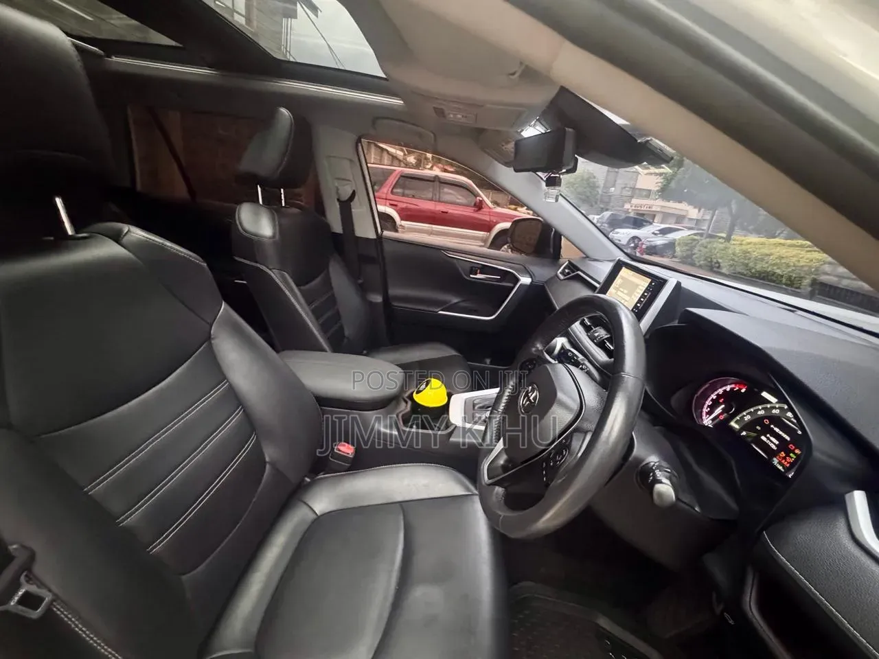 Toyota RAV4 XLE Premium AWD 2019 Pearl