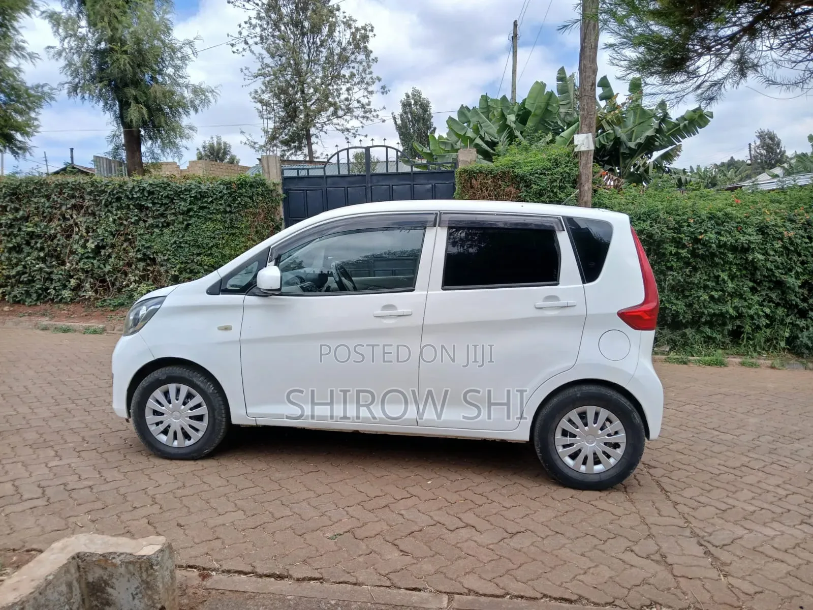Mitsubishi EK Wagon 2016 White