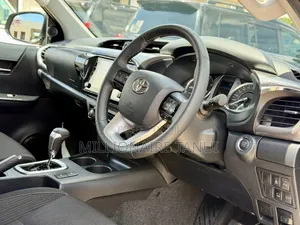 New Toyota Hilux 2024 Brown