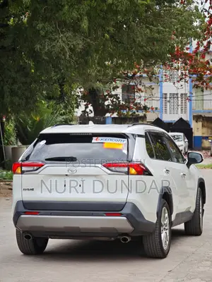 Toyota RAV4 2019 White