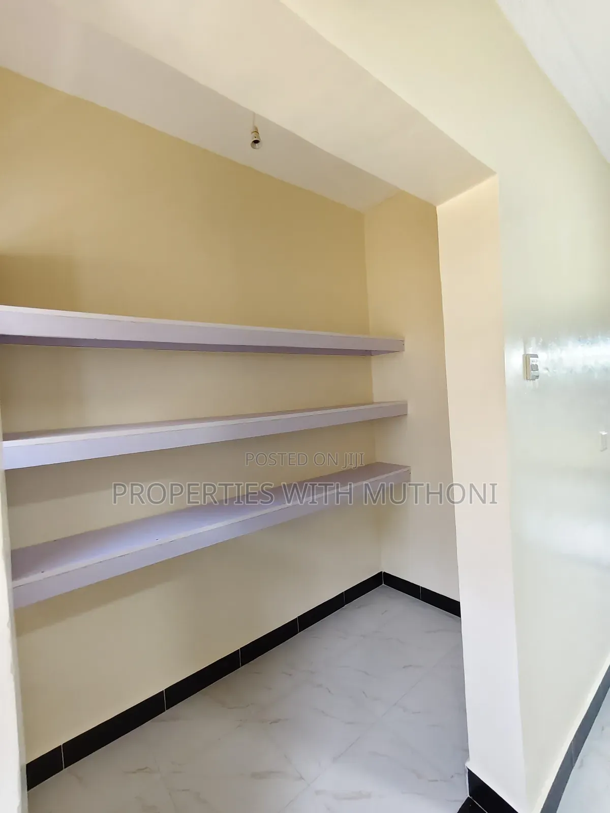 3bdrm Bungalow in Kamura, Nkoroi for sale