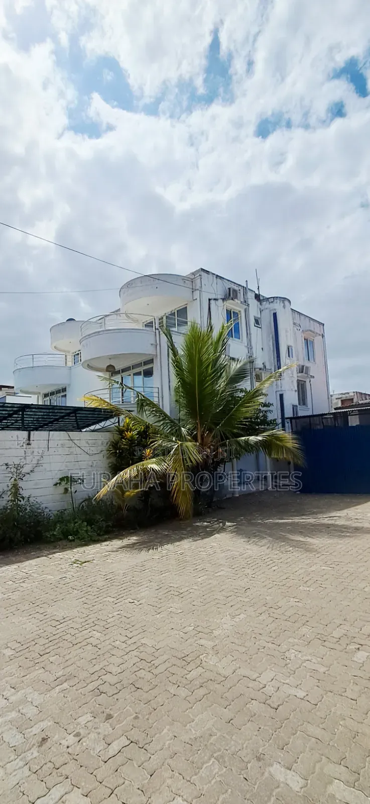 12bdrm Maisonette in Nyali for sale