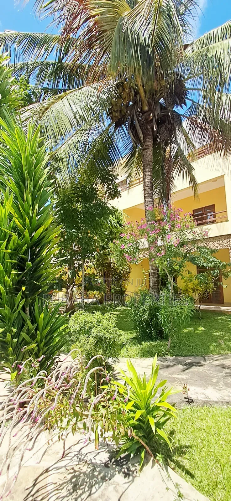 Furnished 2bdrm Apartment in Diani for sale