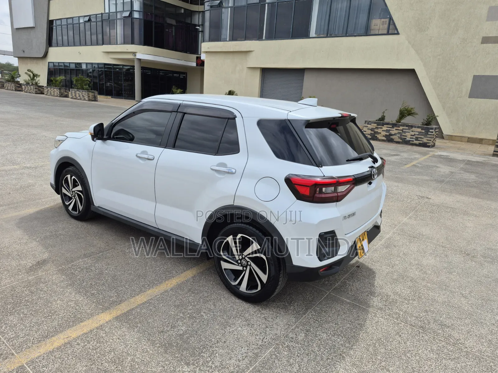 Toyota Raize 1.0 AWD 2019 White