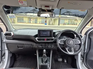 Toyota Raize 1.0 AWD 2019 White