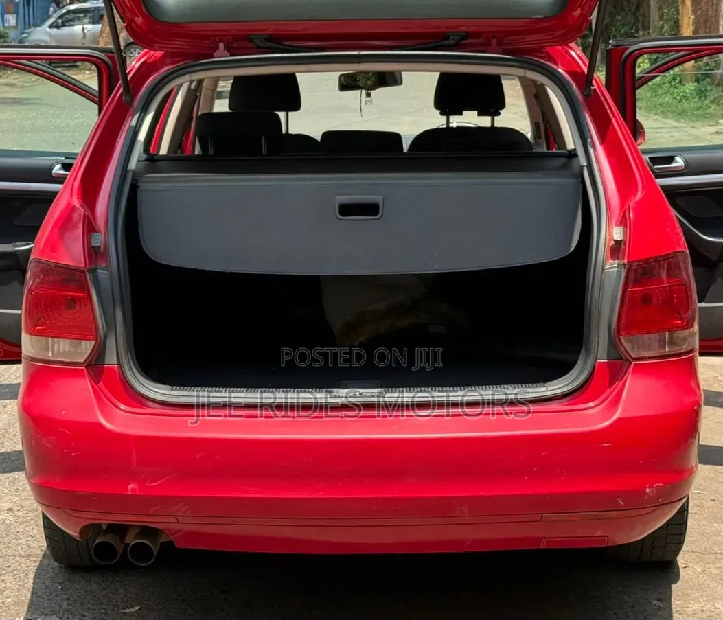 Volkswagen Golf 2013 Red