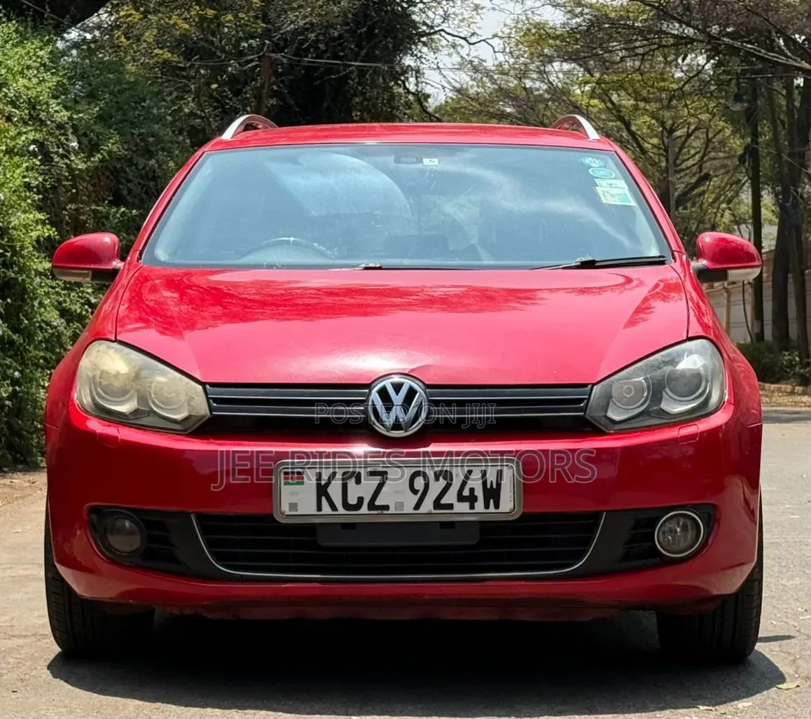 Volkswagen Golf 2013 Red