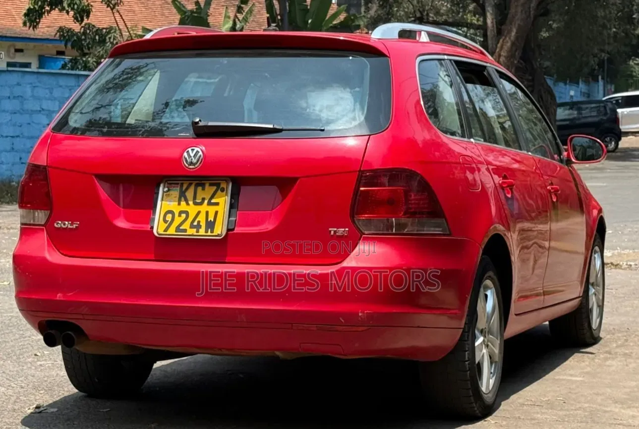 Volkswagen Golf 2013 Red