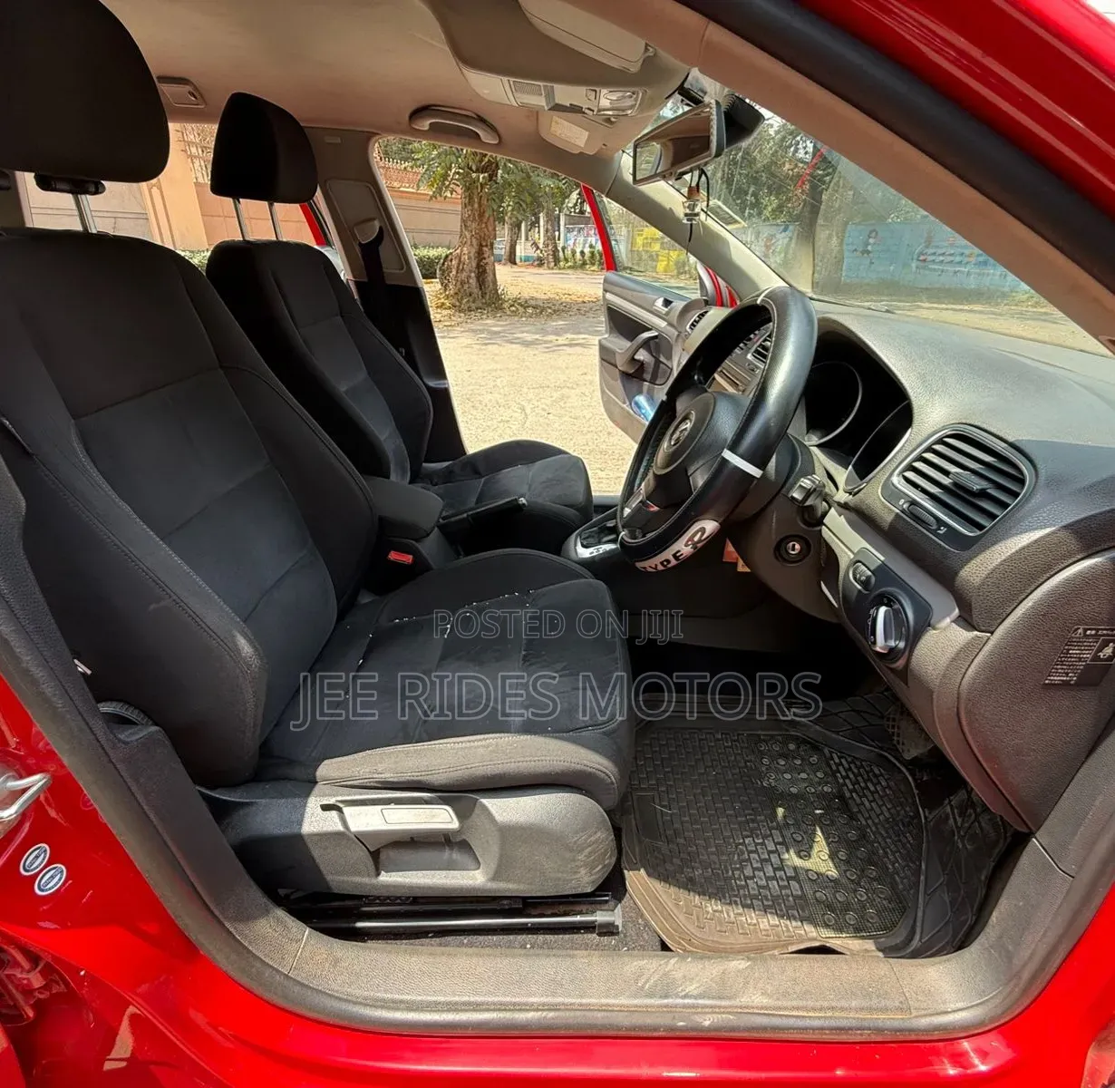 Volkswagen Golf 2013 Red