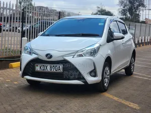 Toyota Vitz 1.0 FWD 5dr 2019 White