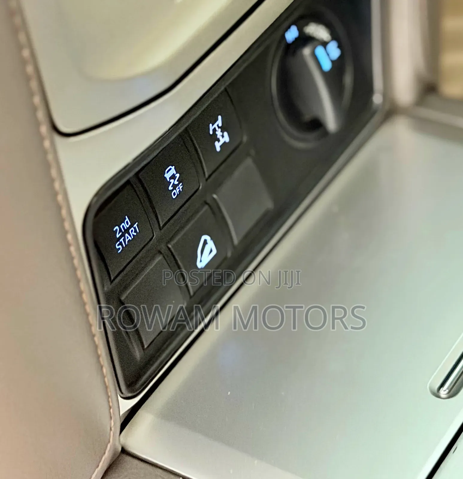 Toyota Land Cruiser Prado 2023 White