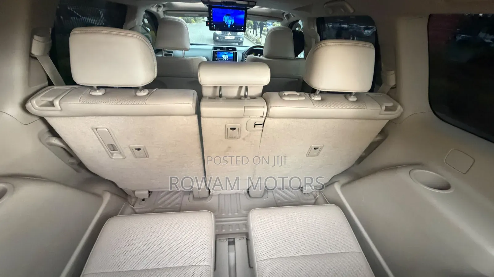 Toyota Land Cruiser Prado 2023 White