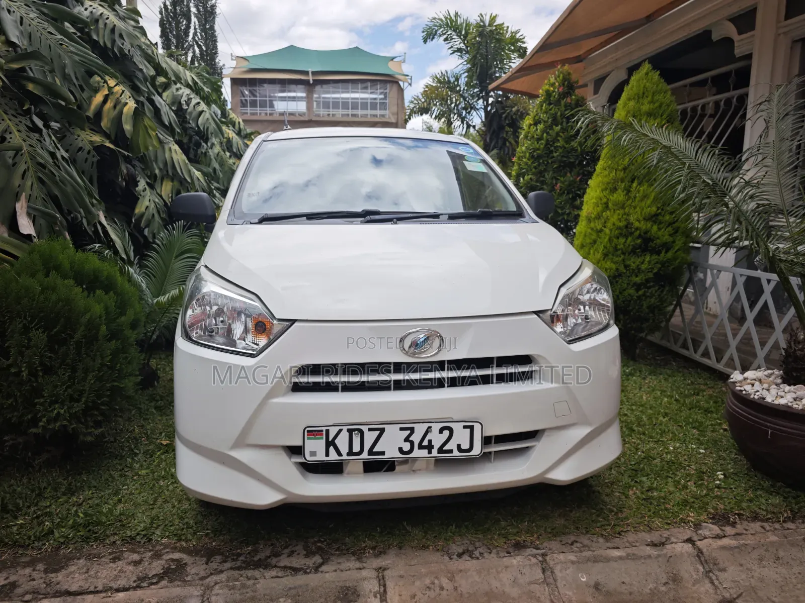 Daihatsu Mira 2019 White