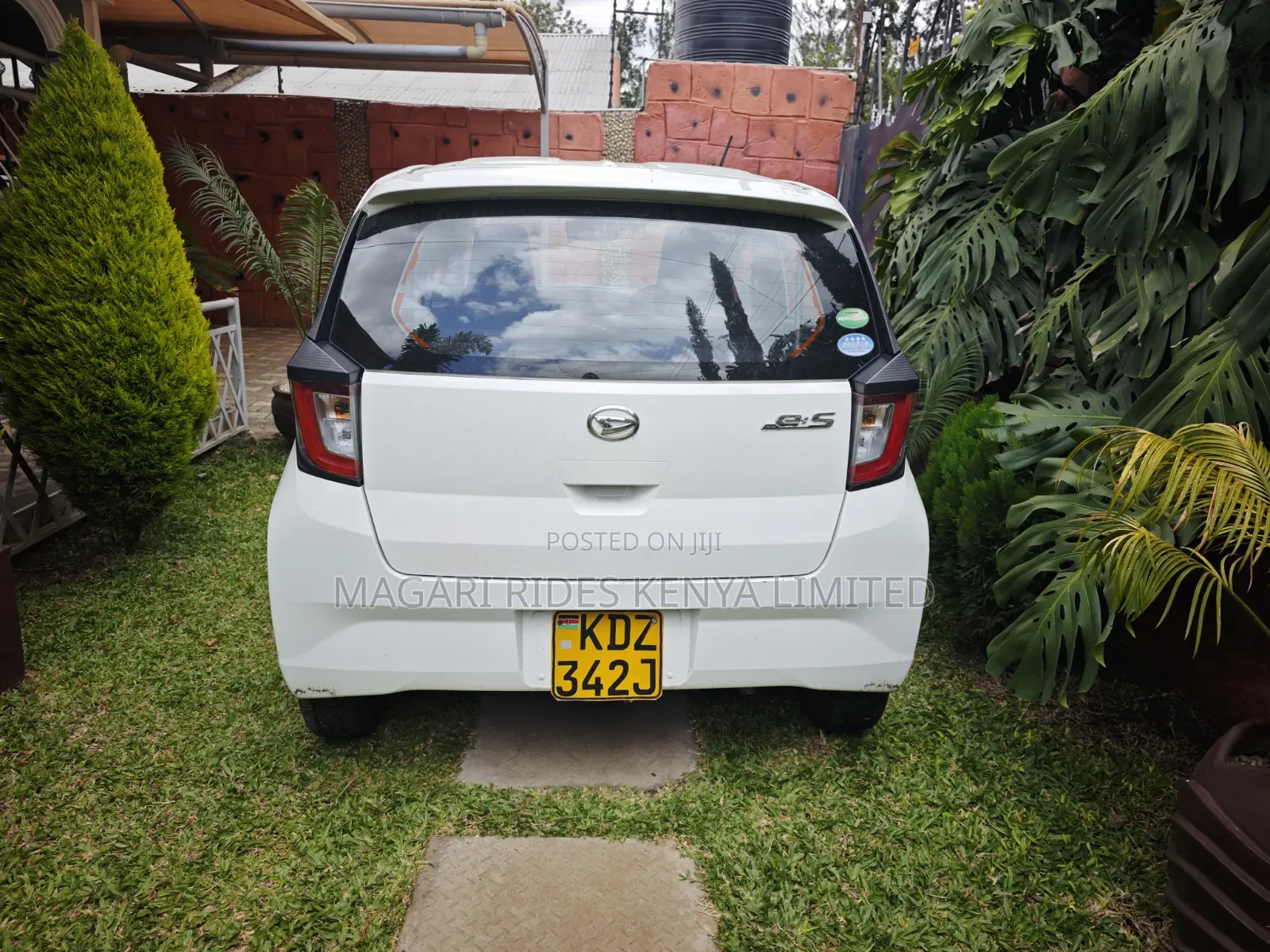 Daihatsu Mira 2019 White