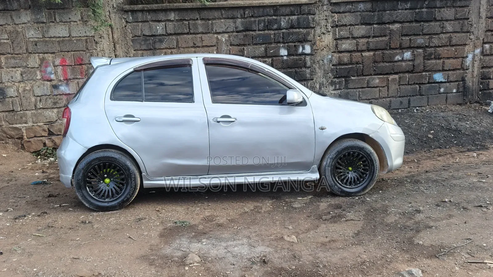 Nissan March 2011 Silver