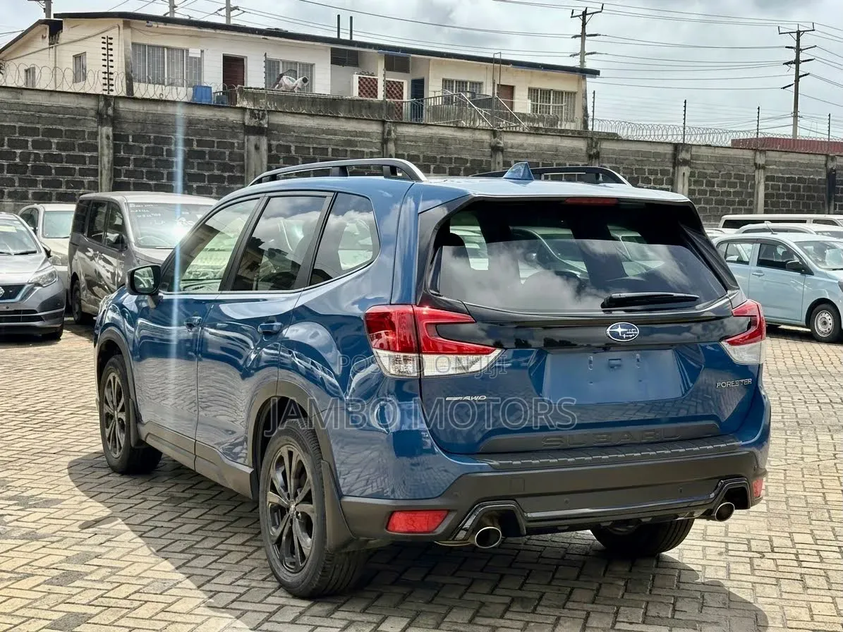 Subaru Forester Premium AWD 2023 Blue