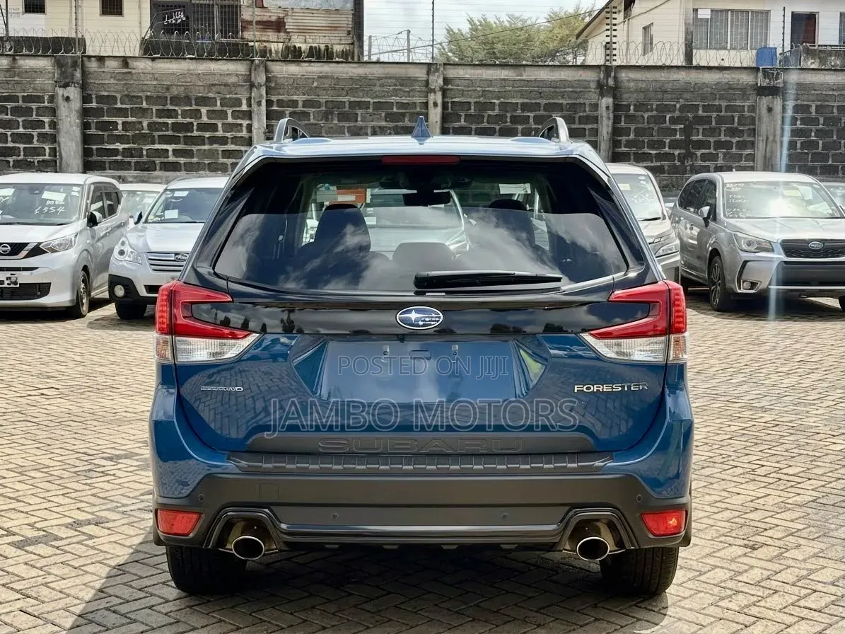 Subaru Forester Premium AWD 2023 Blue