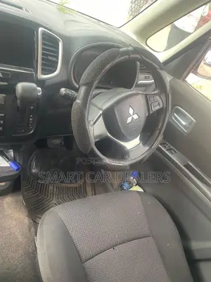 Mitsubishi Delica 2015 Silver