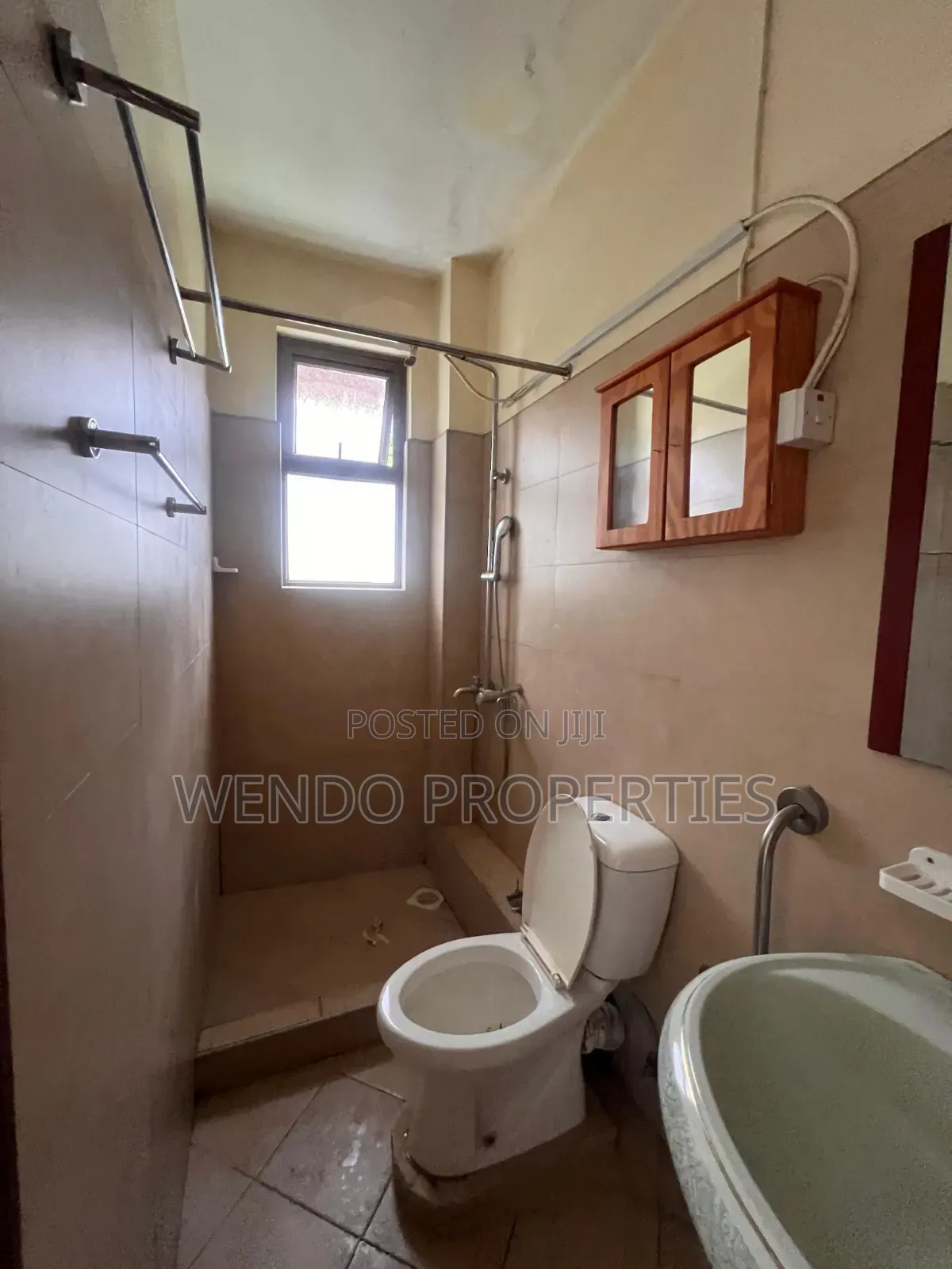 3bdrm Apartment in Valley Arcade for rent