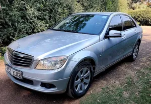 Mercedes-Benz C180 2011 Silver