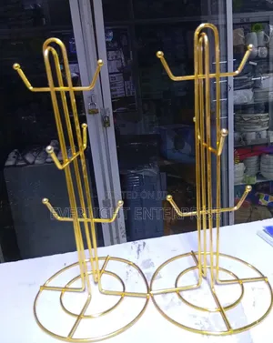 Light Silver Cup Stand