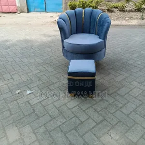 Pedicure Seat, With a Square Stool 