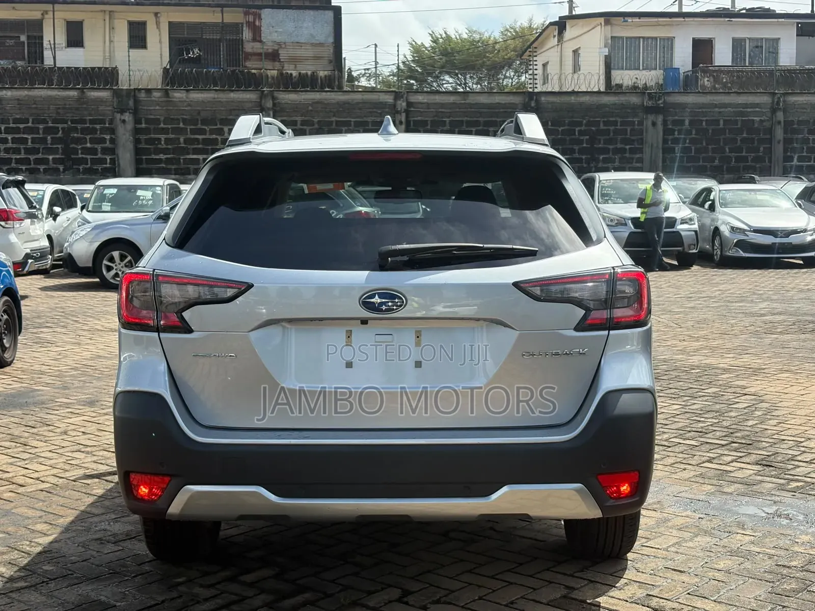 Subaru Outback Premium AWD 2023 Silver
