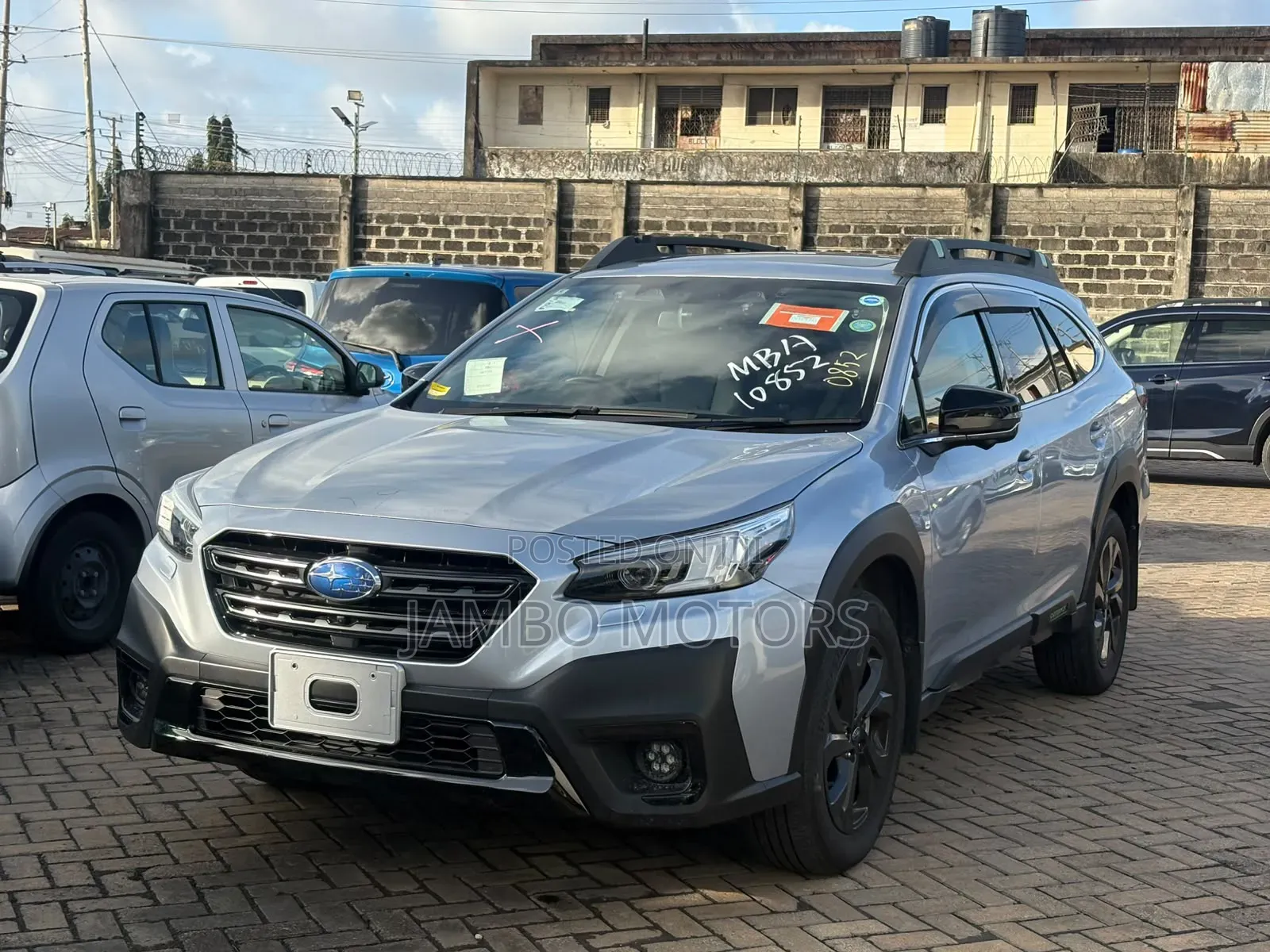 Subaru Outback Premium AWD 2023 Silver