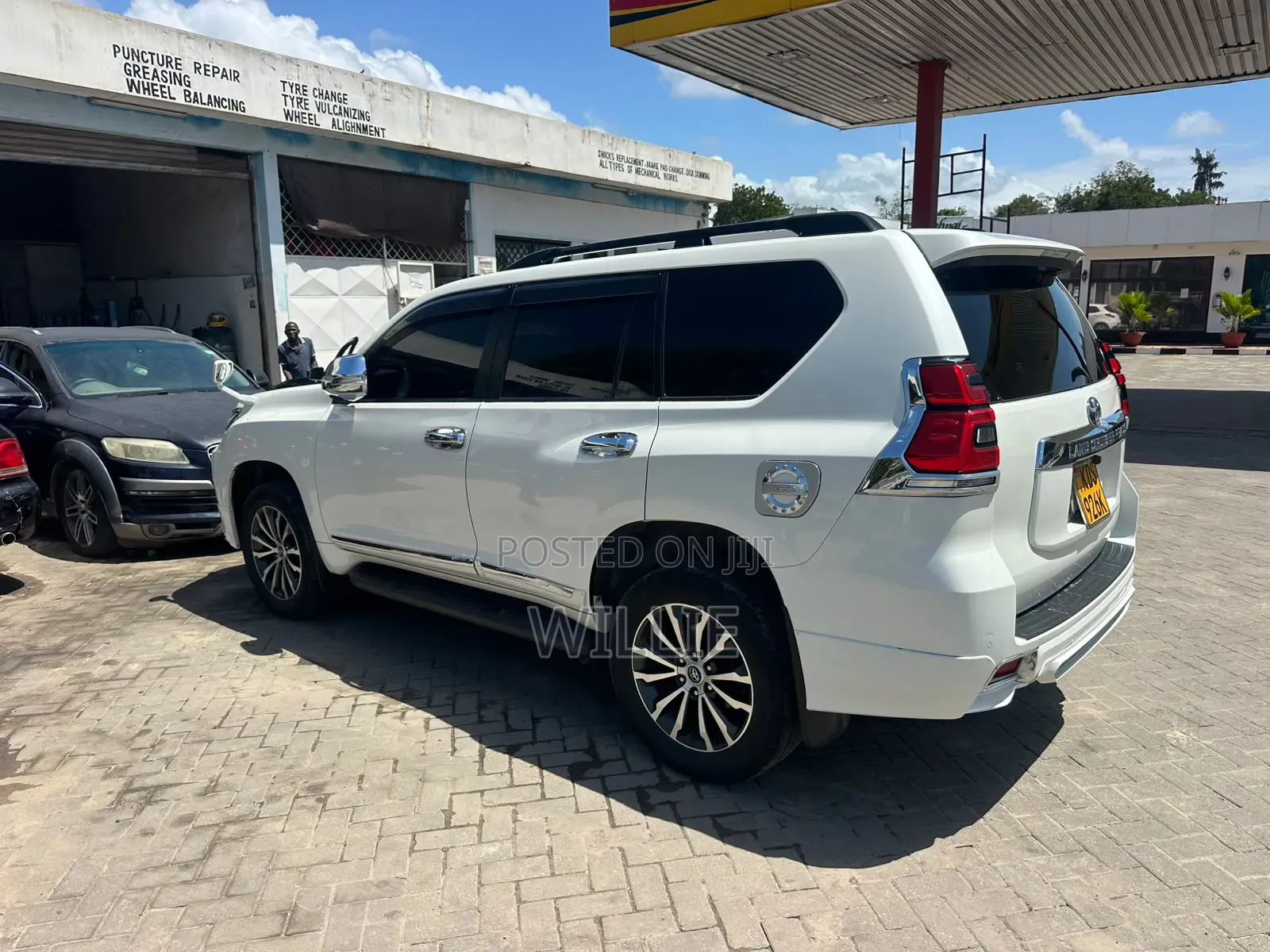 Toyota Land Cruiser Prado 2017 White