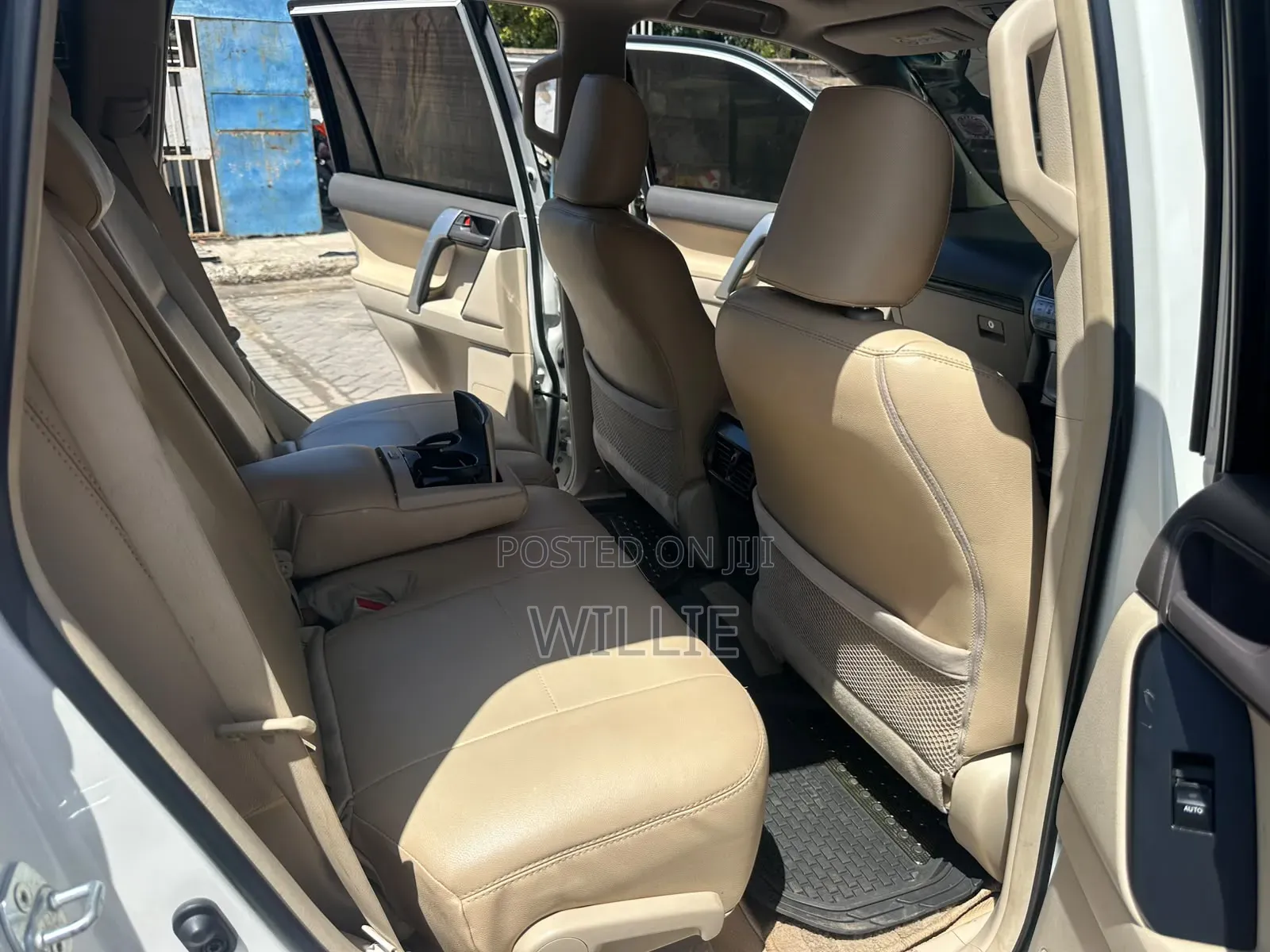 Toyota Land Cruiser Prado 2017 White