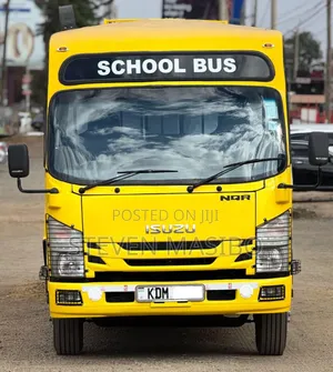 Isuzu NQR 2022 Yellow