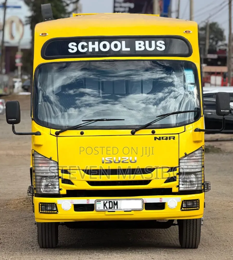 Isuzu NQR 2022 Yellow