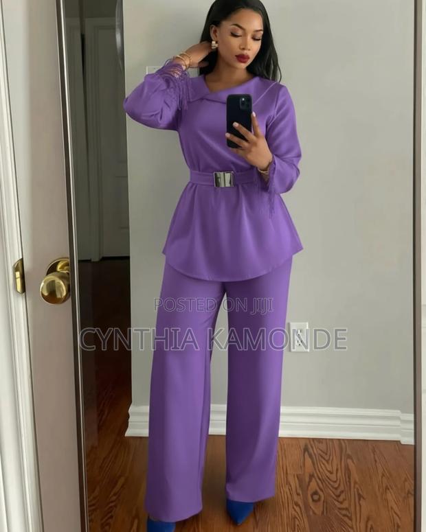 Unforgettable Ladies Suit - thumbnail 2