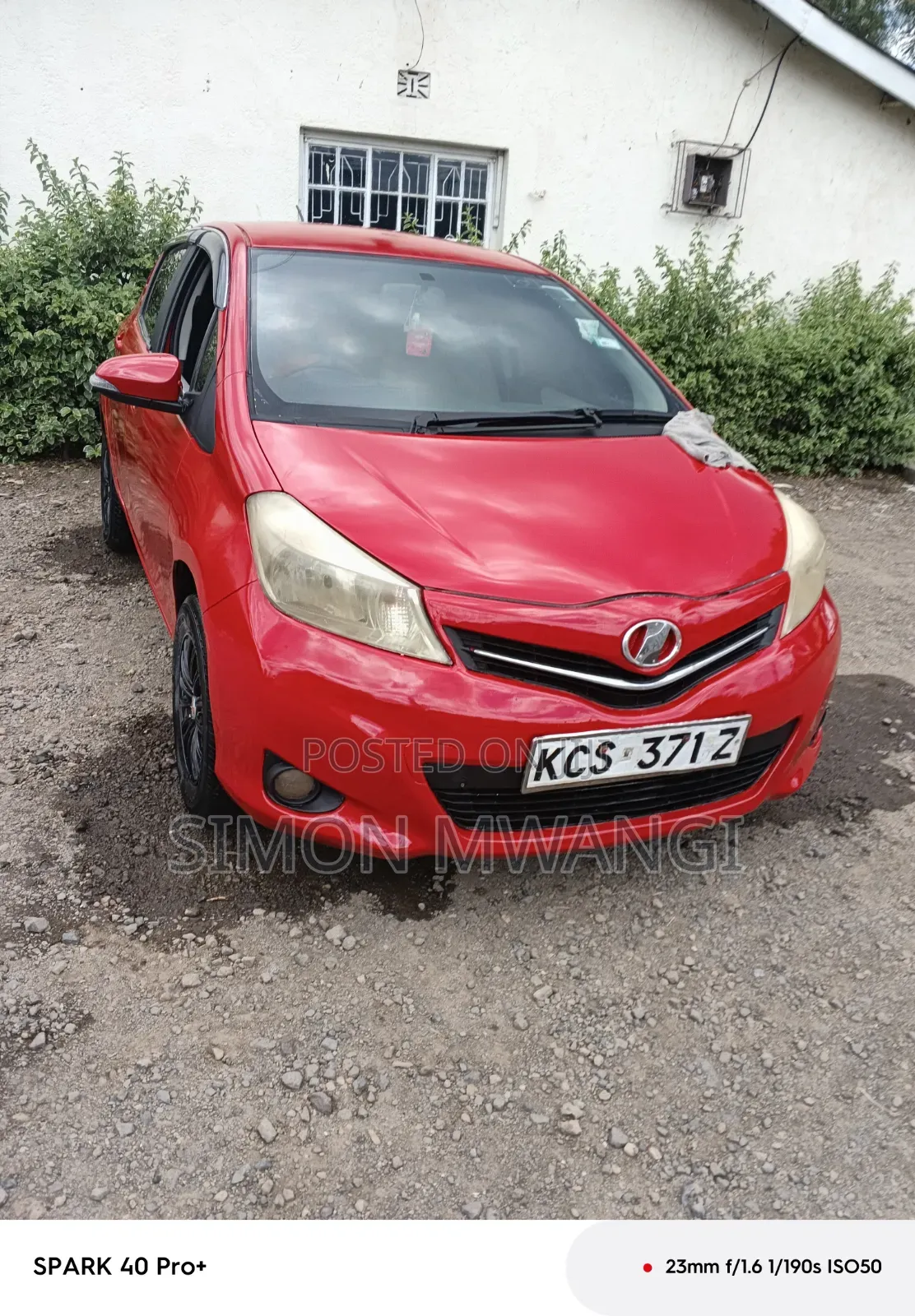 Toyota Vitz 2011 Red