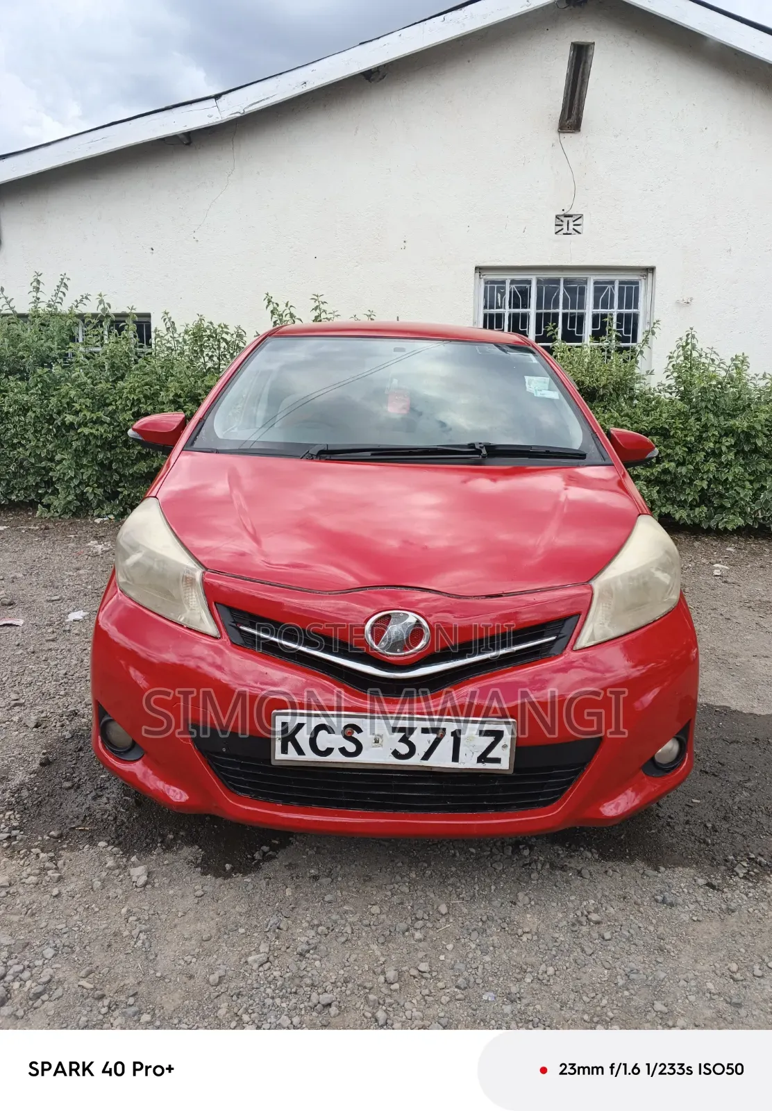 Toyota Vitz 2011 Red