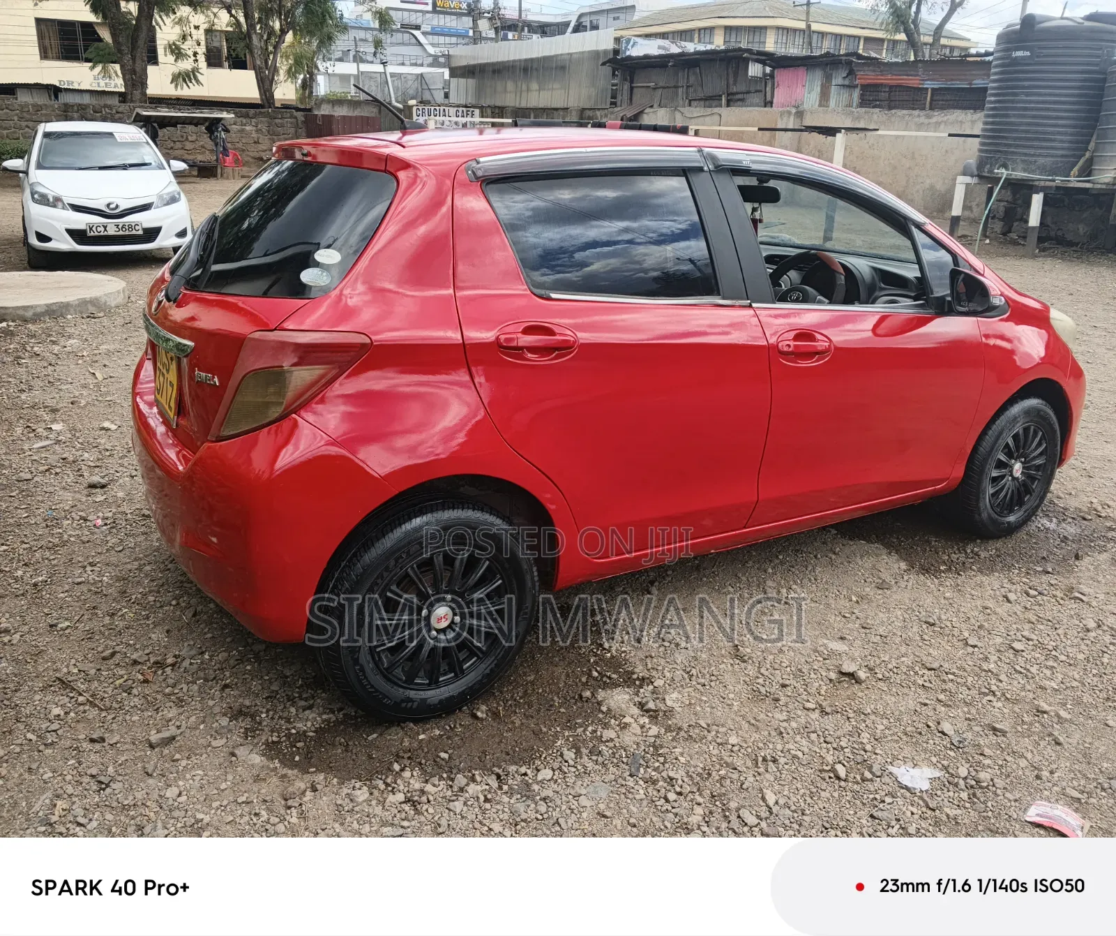 Toyota Vitz 2011 Red