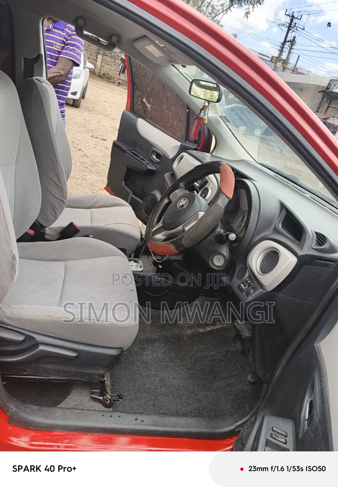 Toyota Vitz 2011 Red