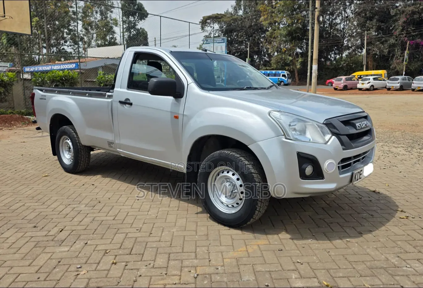 Isuzu D-MAX 2022 Silver