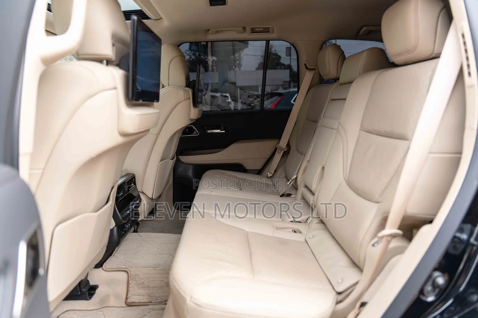 Toyota Land Cruiser LC300 2023 Black