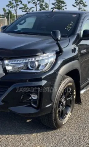 Toyota Hilux 2019 Black