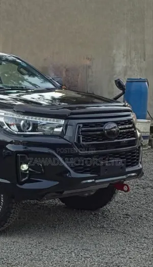 Toyota Hilux 2019 Black
