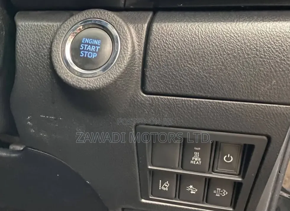 Toyota Hilux 2019 Black