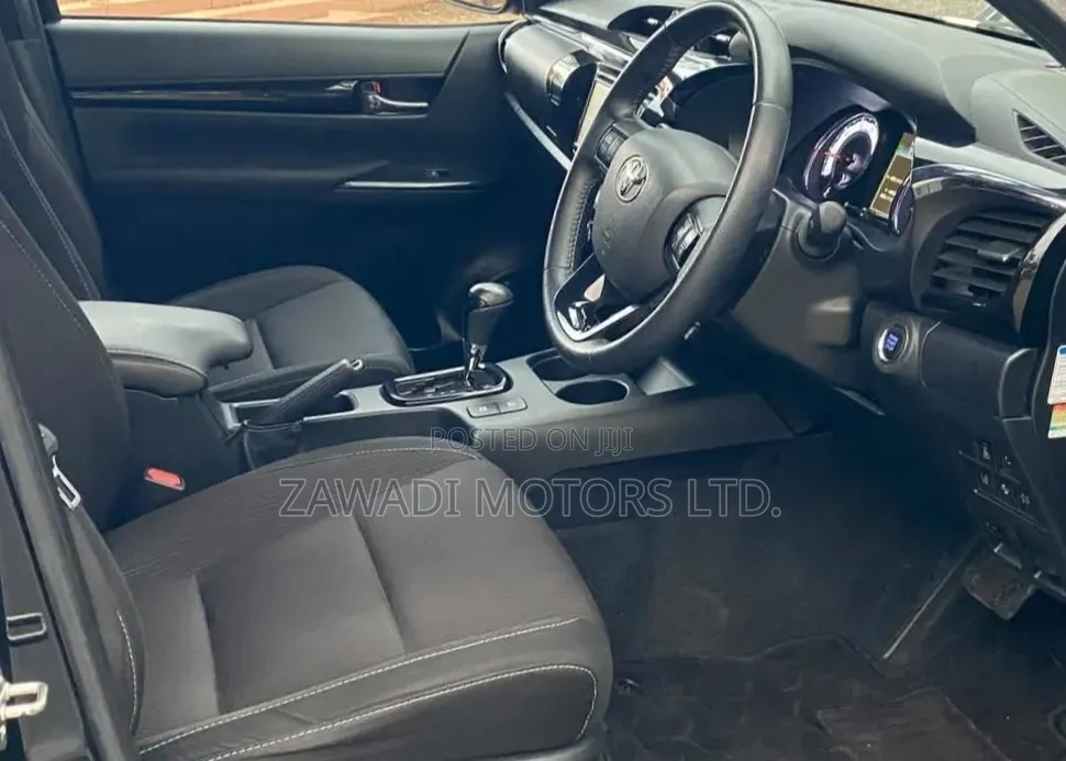Toyota Hilux 2019 Black