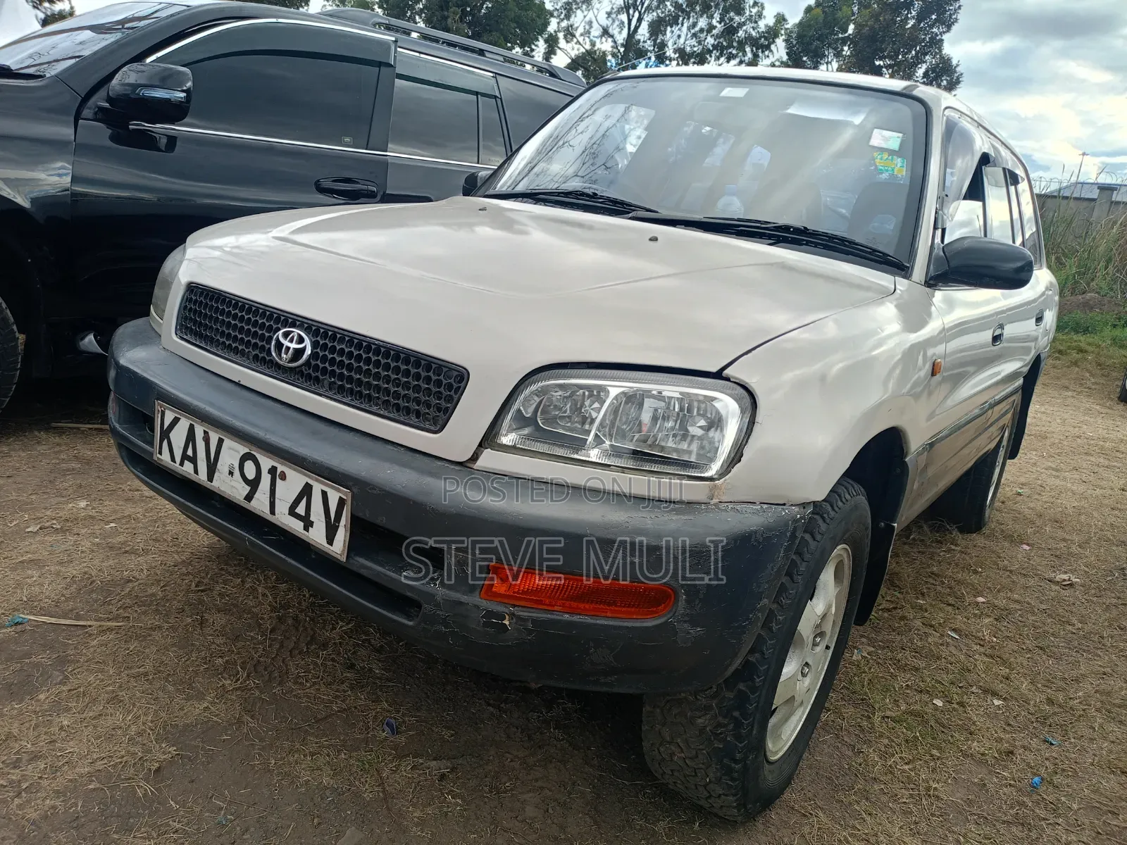 Toyota RAV4 Base 4x4 1999 Silver