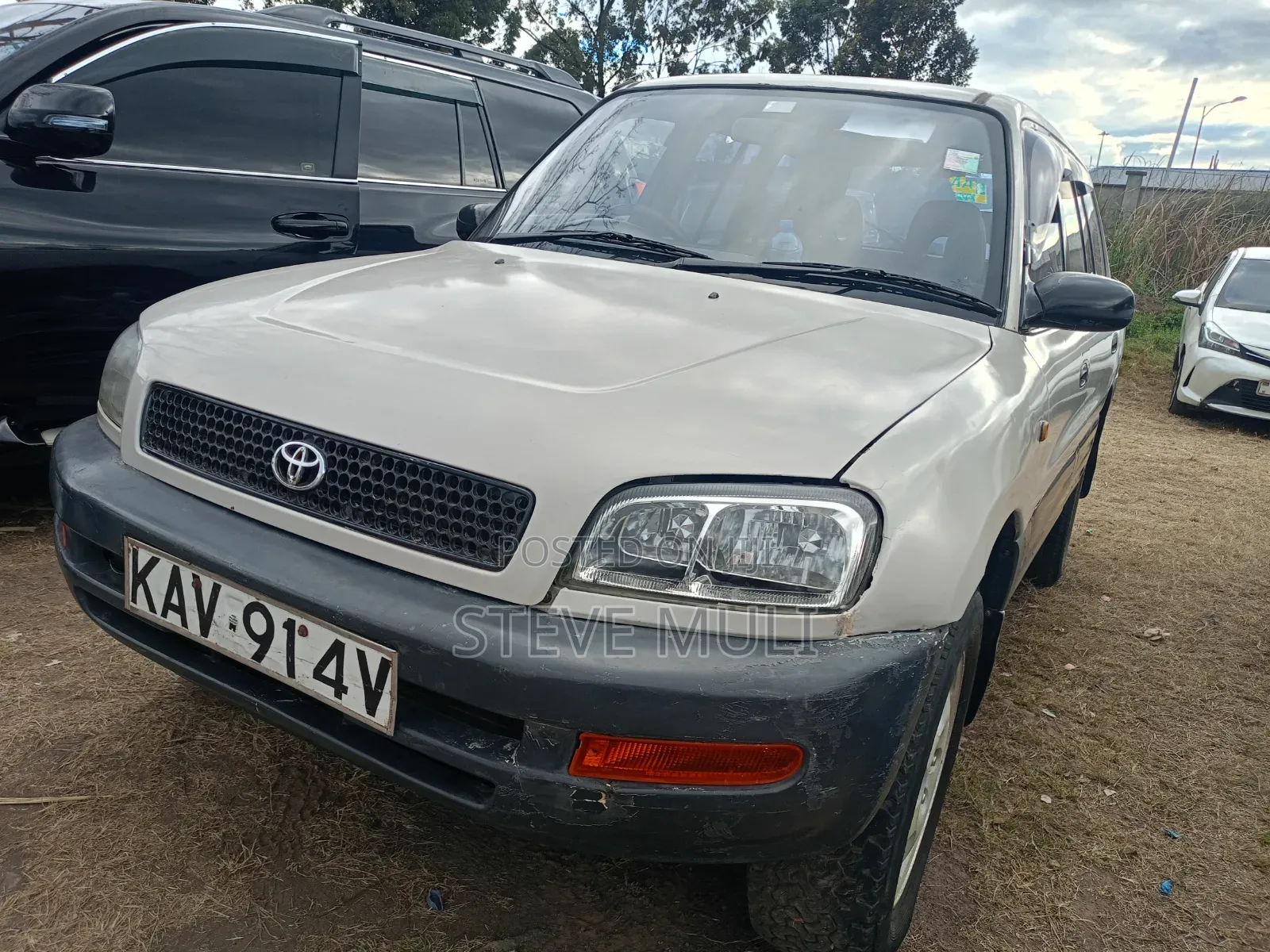 Toyota RAV4 Base 4x4 1999 Silver