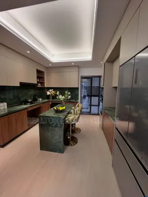 5bdrm Apartment in Westlands, Raphta Road Area for sale