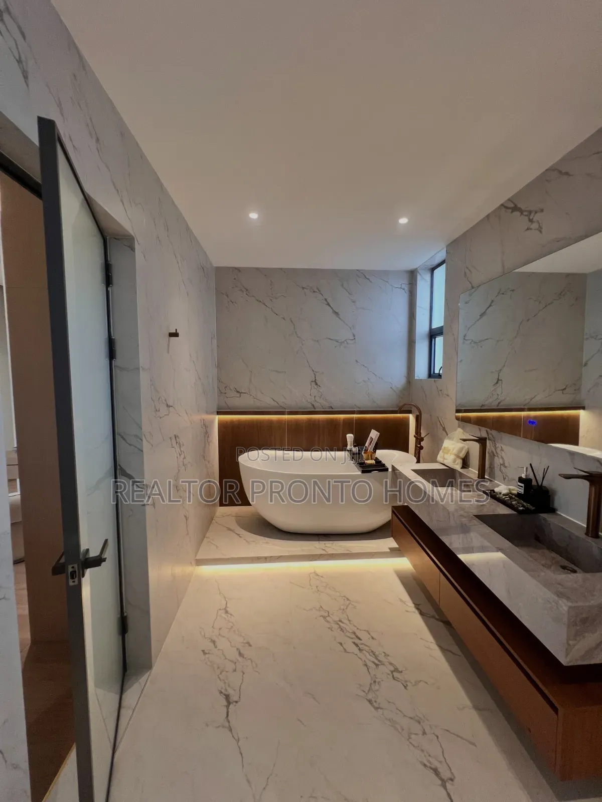 5bdrm Apartment in Westlands, Raphta Road Area for sale
