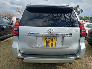Toyota Land Cruiser Prado 2012 Silver